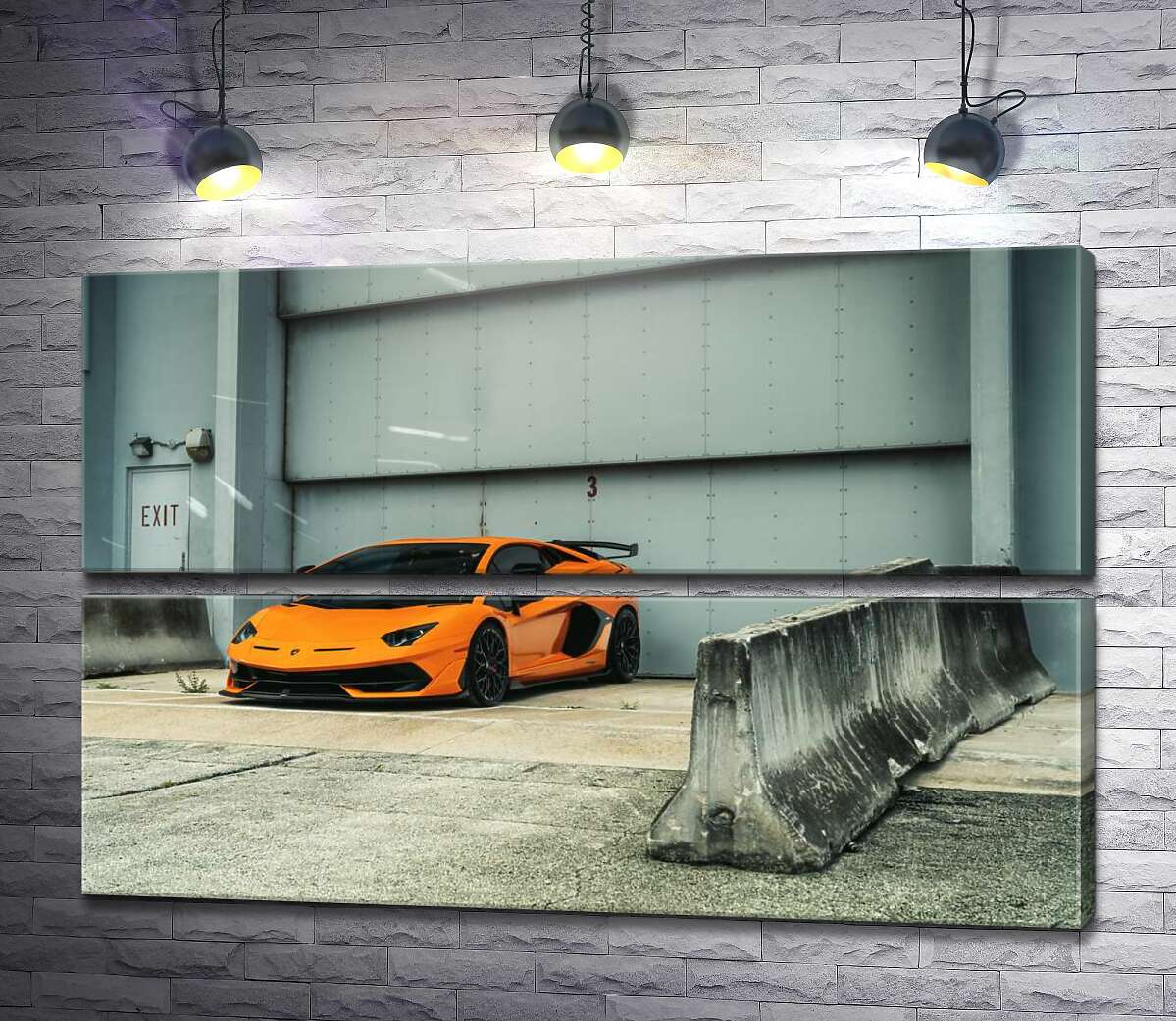модульна картина Помаранчевий автомобіль Lamborghini Aventador біля ангара (Модуль №7)