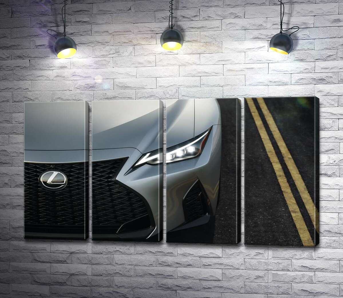 модульная картина Изящная фара серебристого автомобиля Lexus IS 300 (Модуль №24)