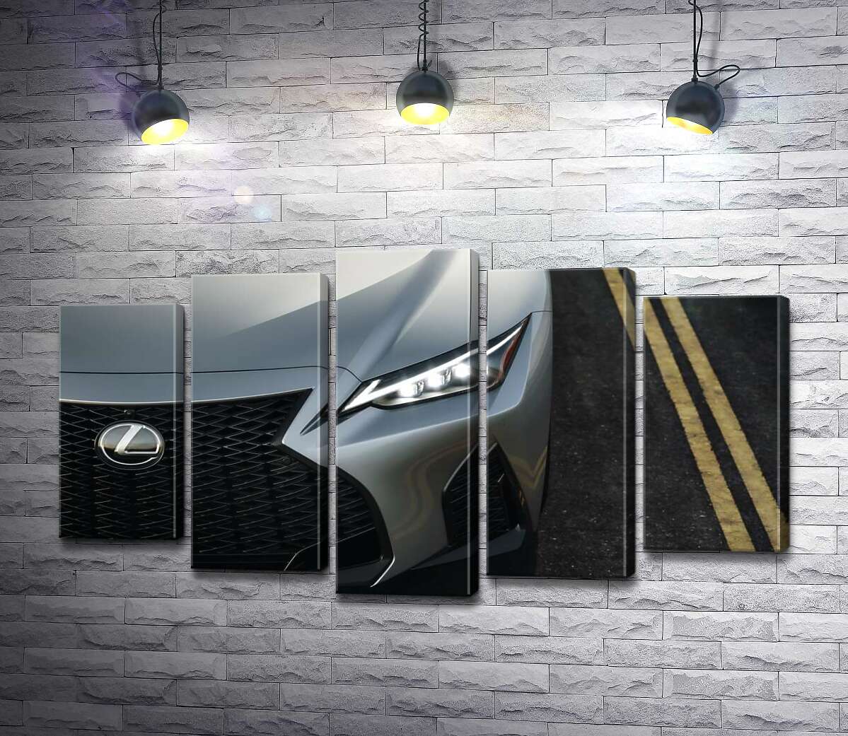 модульная картина Изящная фара серебристого автомобиля Lexus IS 300 (Модуль №4)