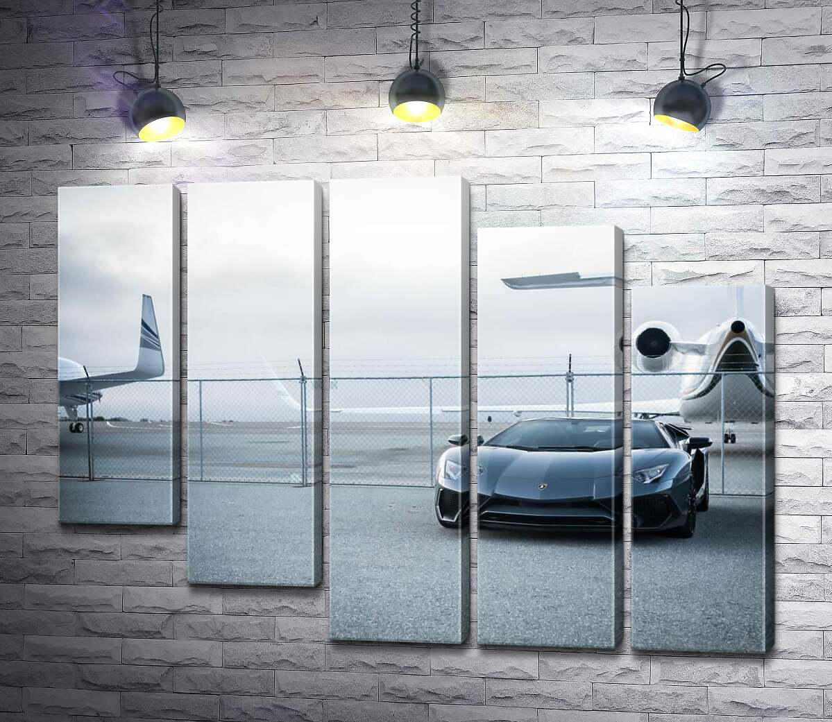 модульная картина Чёрный автомобиль Lamborghini Aventador на фоне самолетов (Модуль №28)