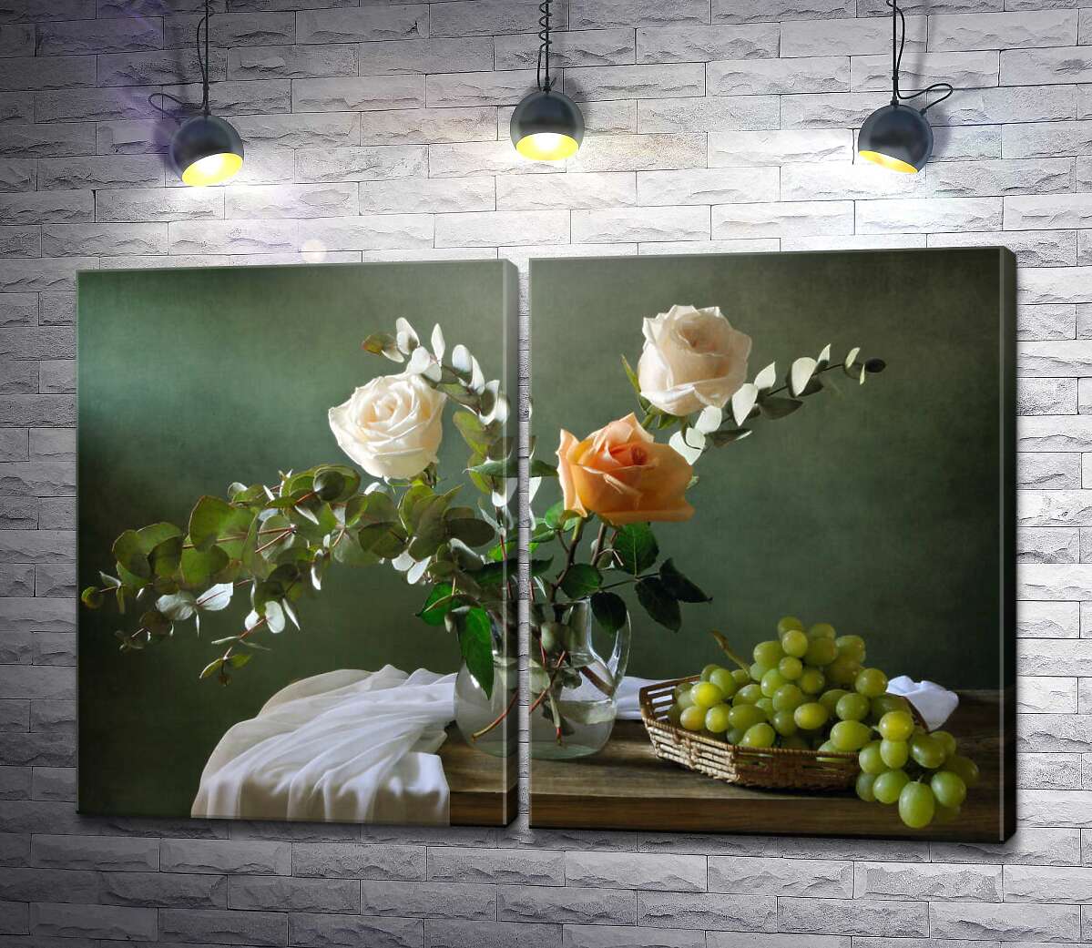 модульная картина Натюрморт с нежными розыами и виноградом