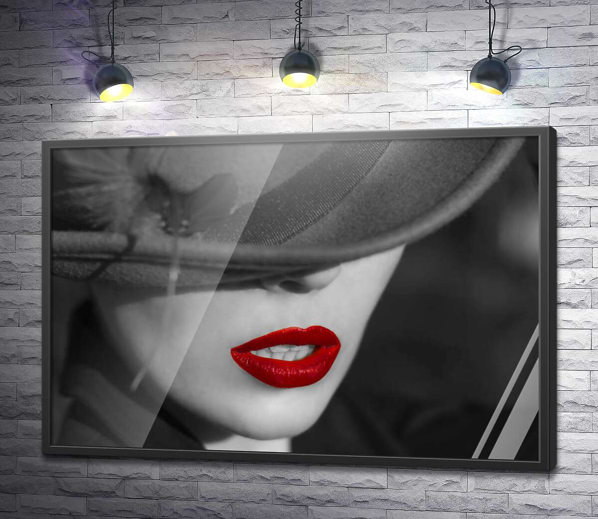 постер Алые губы загадочной девушки в шляпке
