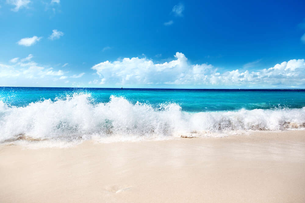 картина-постер Піниста хвиля накочується на пісок
