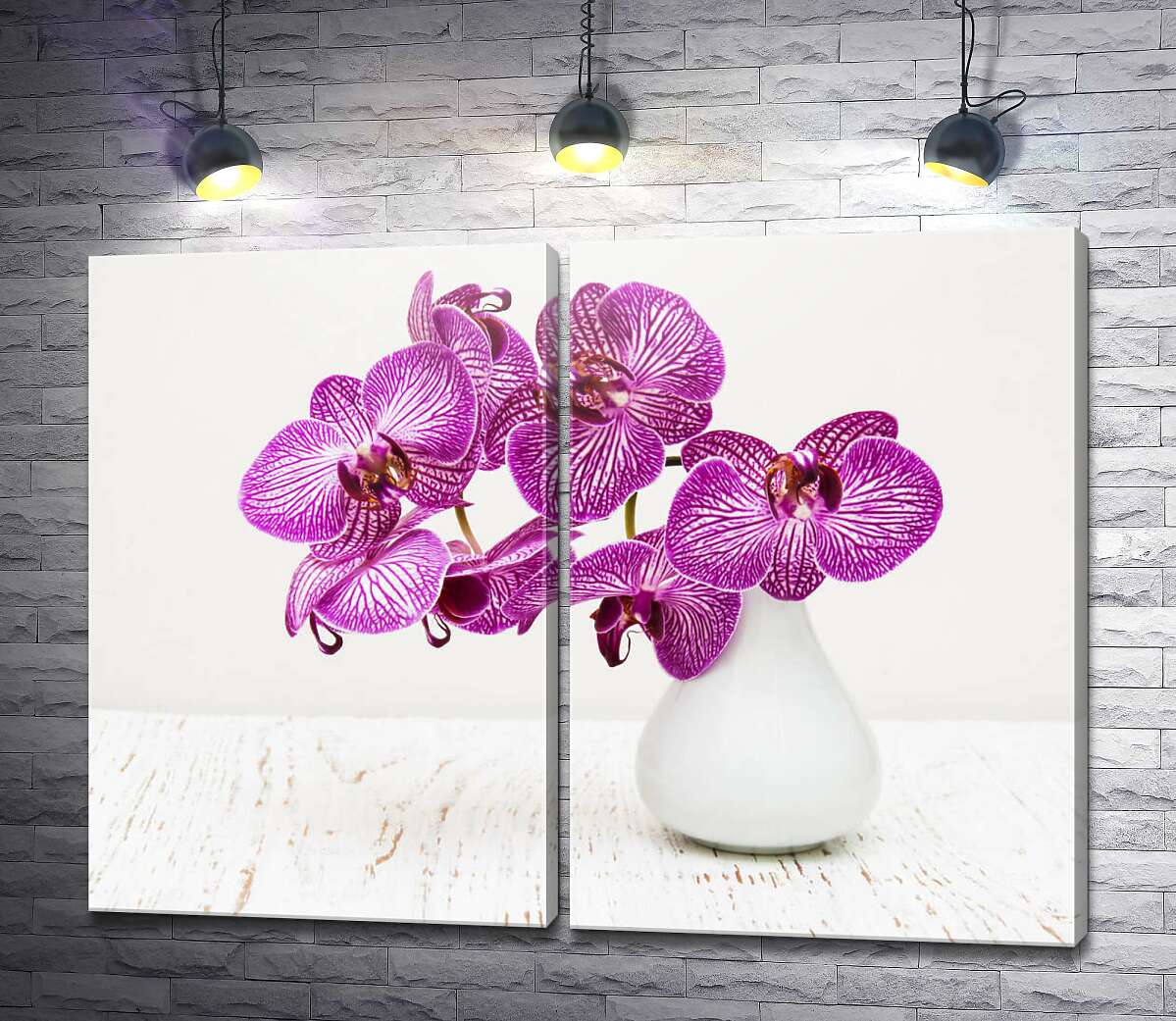 модульная картина Фиолетовые цветы орхидеи в вазе