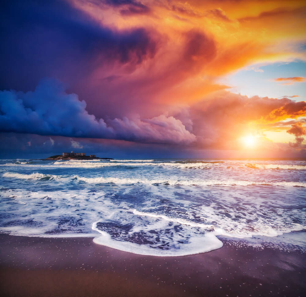 картина-постер Захід сонця на грозовому пляжі