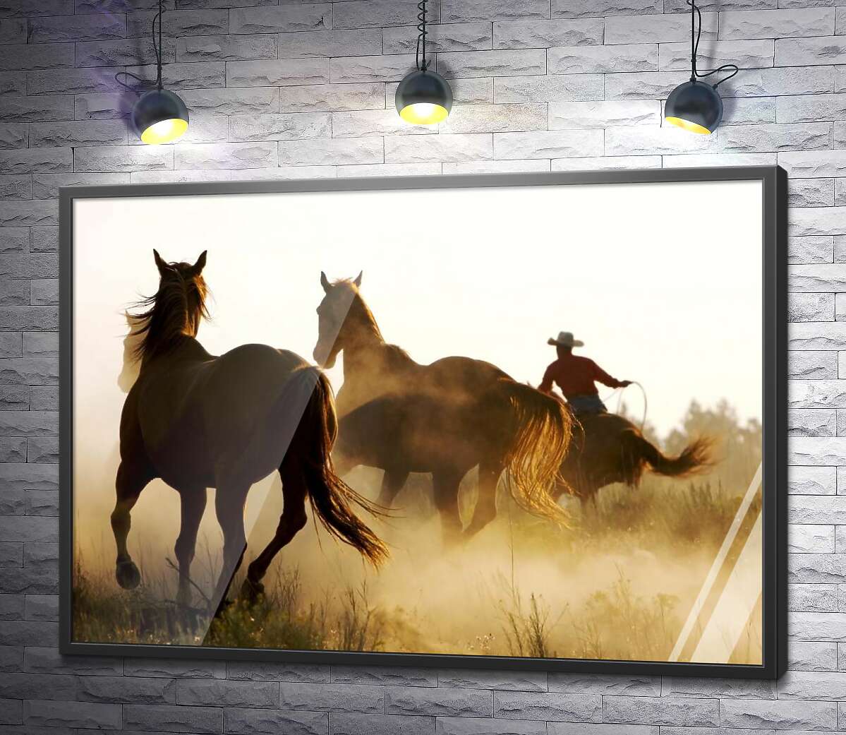 постер Бегущие лошади в пыли
