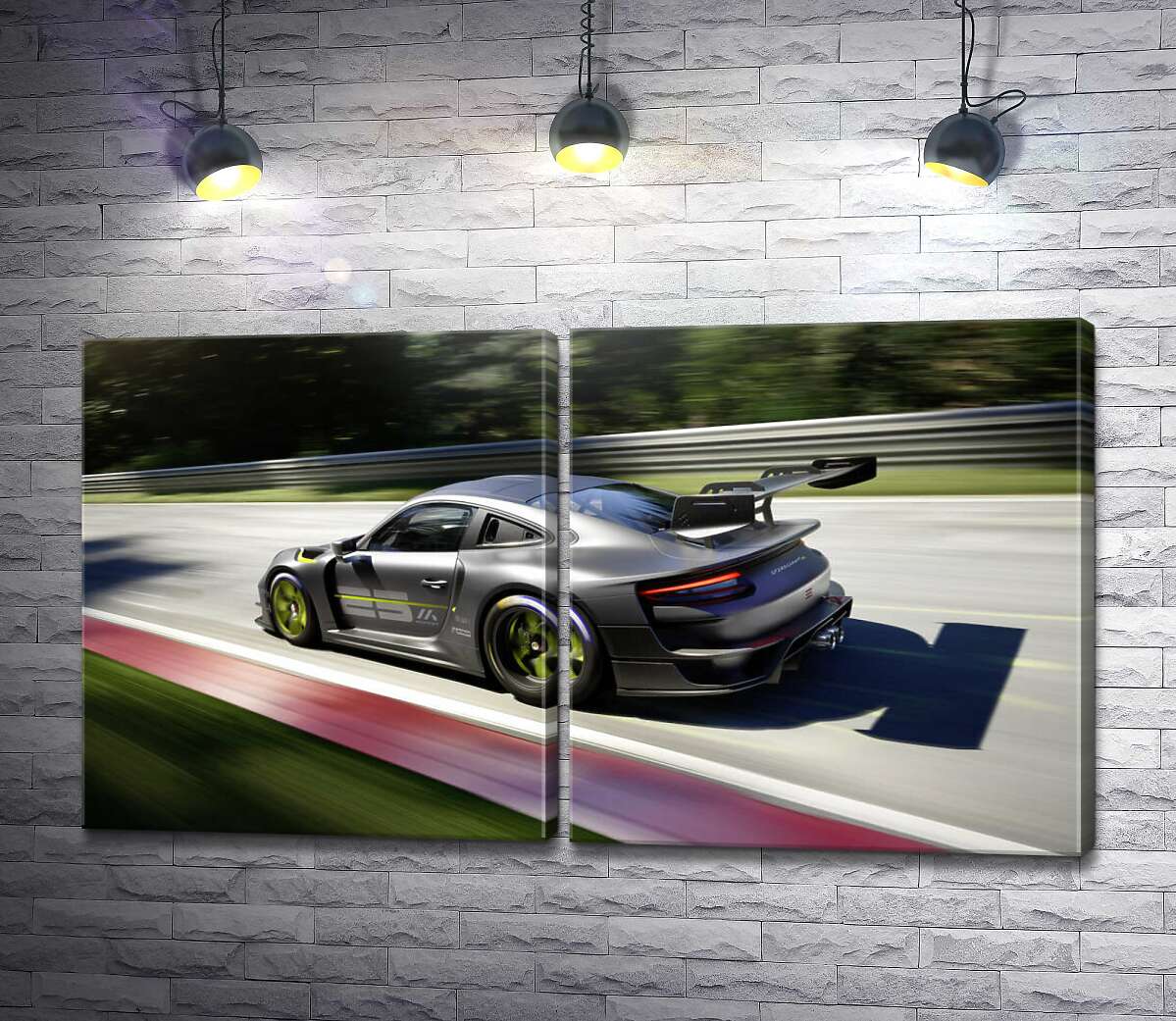 модульная картина Серый автомобиль Porsche 911 GT2 мчит по трассе