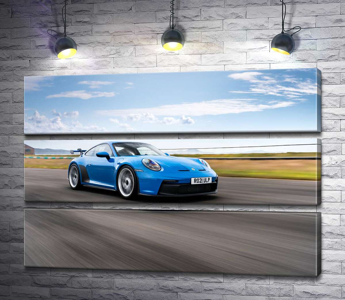 модульна картина Блакитний автомобіль Porsche 911 GT3 на трасі (Модуль №15)