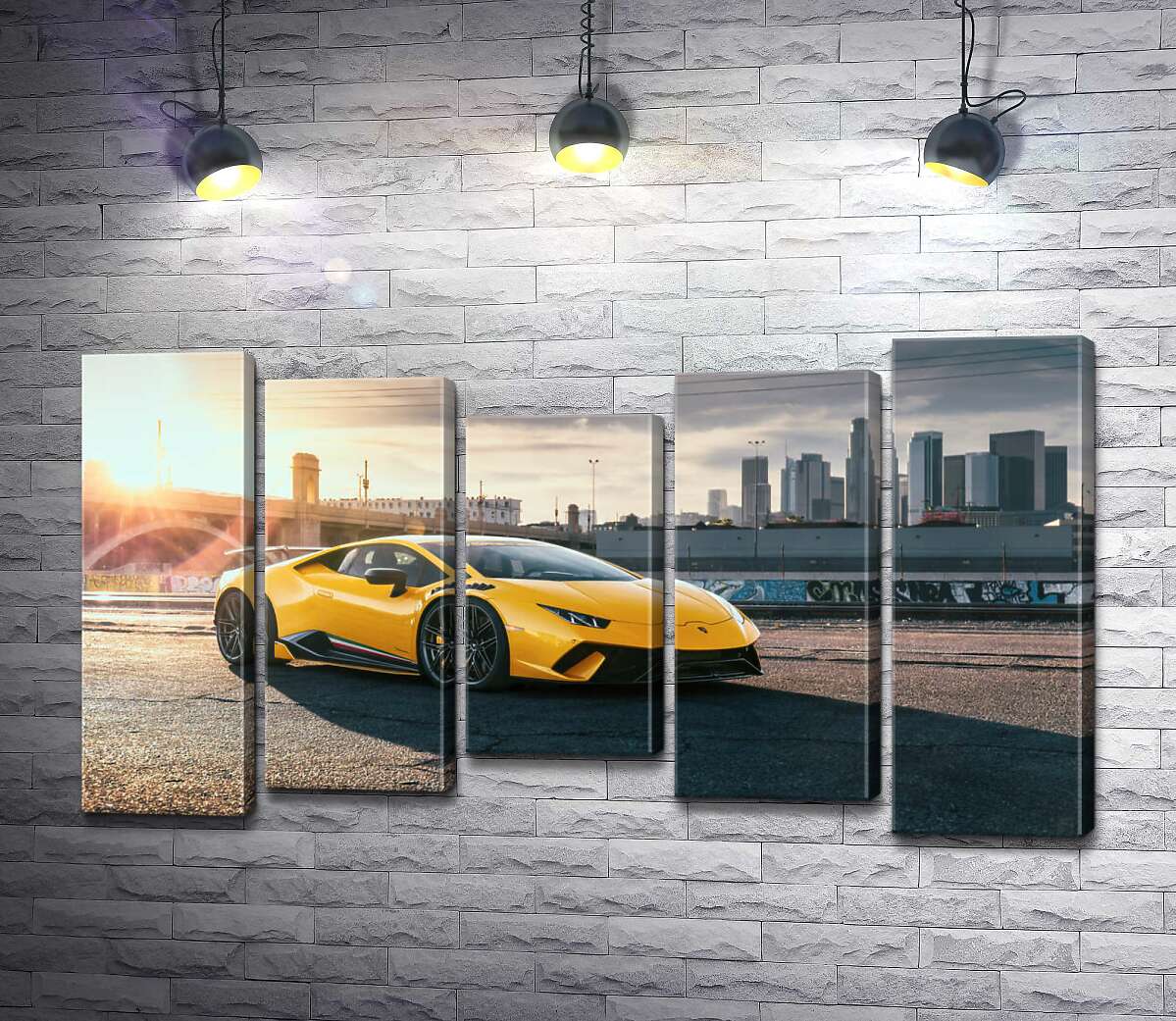модульная картина Желтый автомобиль Lamborghini Huracan в лучах солнца (Модуль №27)