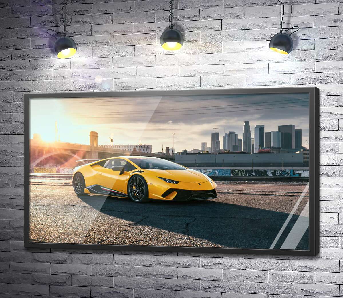 постер Желтый автомобиль Lamborghini Huracan в лучах солнца