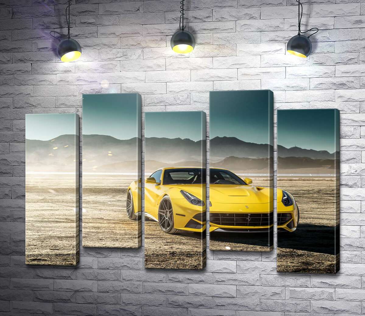 модульна картина Жовтий автомобіль Ferrari F12 berlinetta в пустелі (Модуль №30)