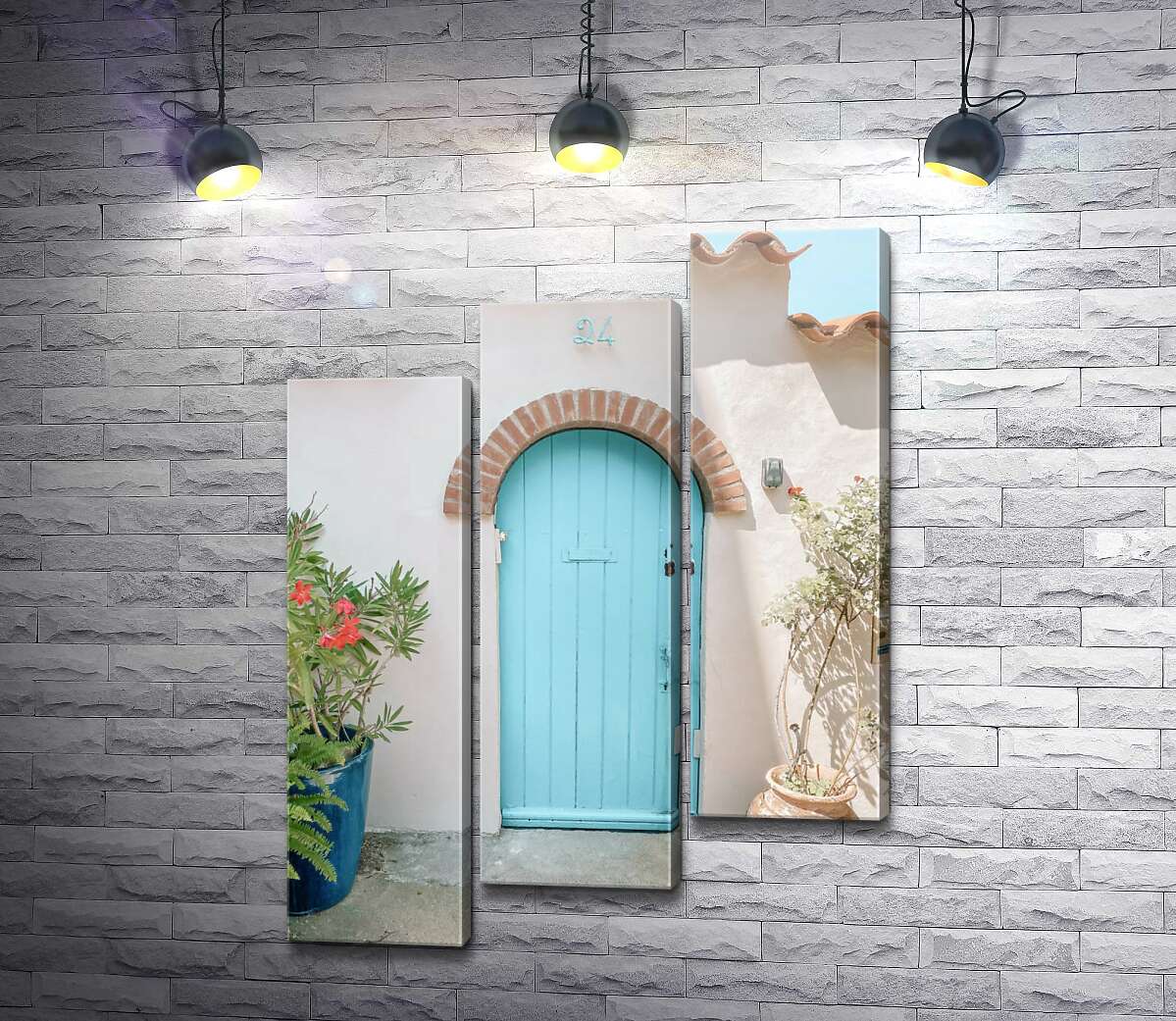 модульна картина Блакитні дерев'яні двері будинку з черепичним дахом (Модуль №14)