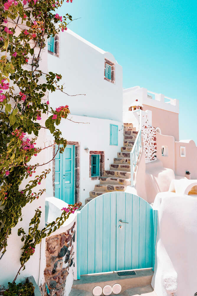 картина-постер Белоснежный греческий дом с голубой калиткой