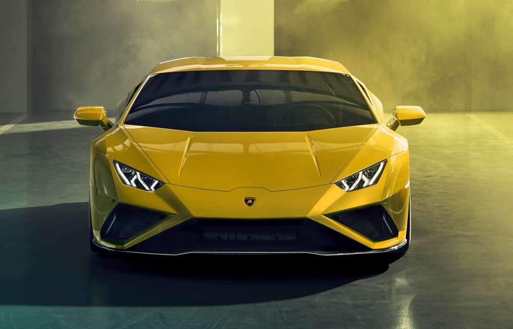 картина-постер Золотий автомобіль Lamborghini Huracan