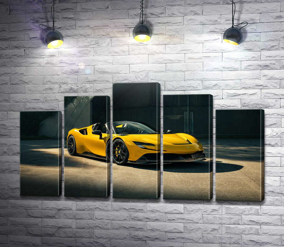 модульная картина Золотой автомобиль Ferrari SF90 Spider (Модуль №29)