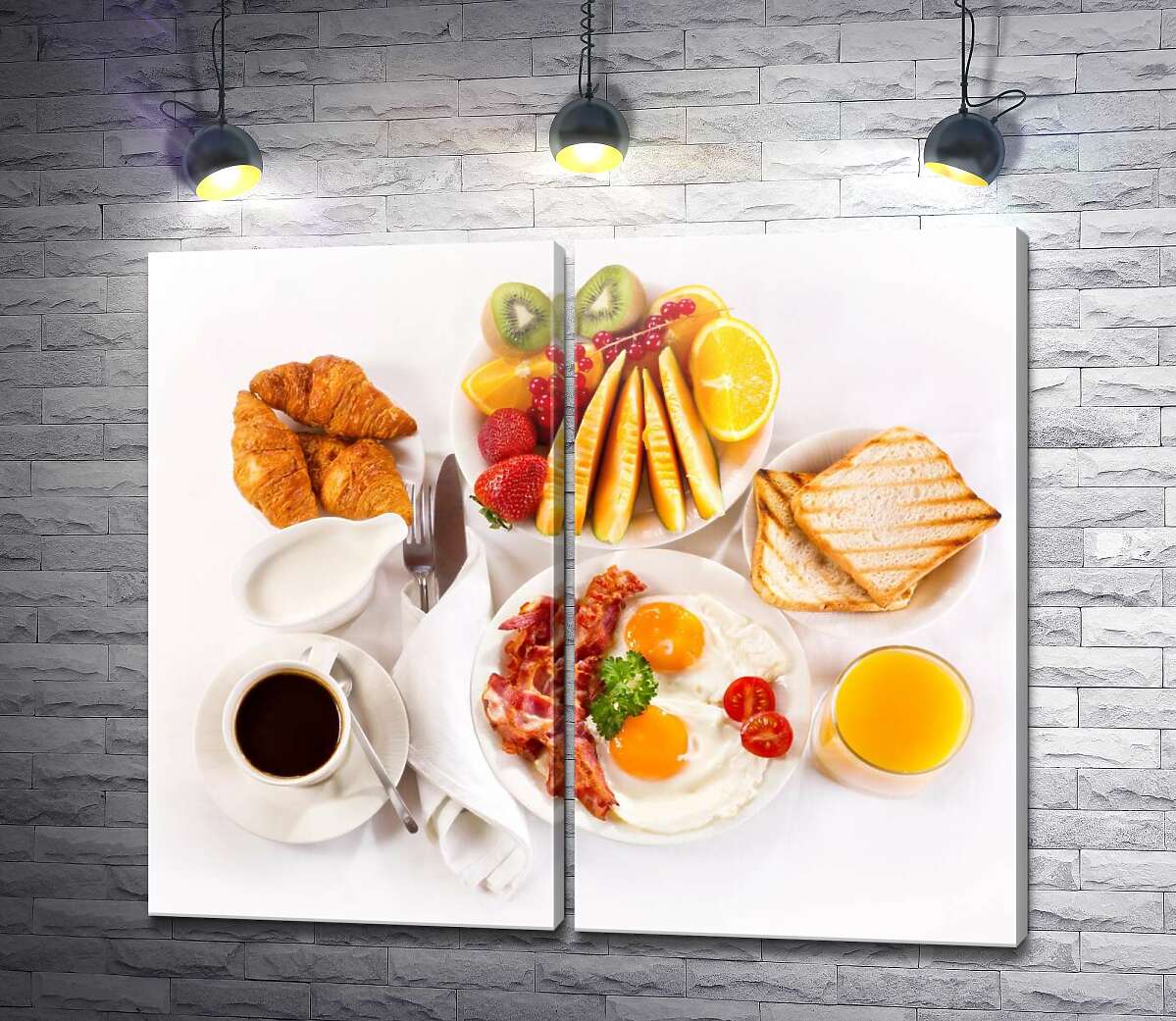 модульна картина Ситний сніданок з яєчні, бекону, фруктів і випічки