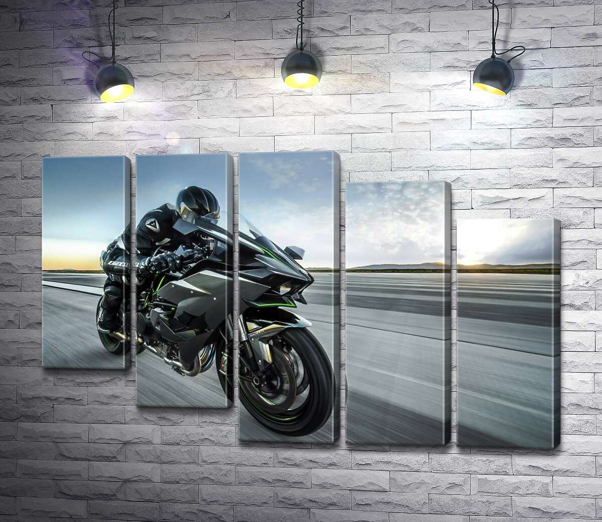 модульная картина Гонщик мчит на черном мотоцикле Kawasaki Ninja (Модуль №28)