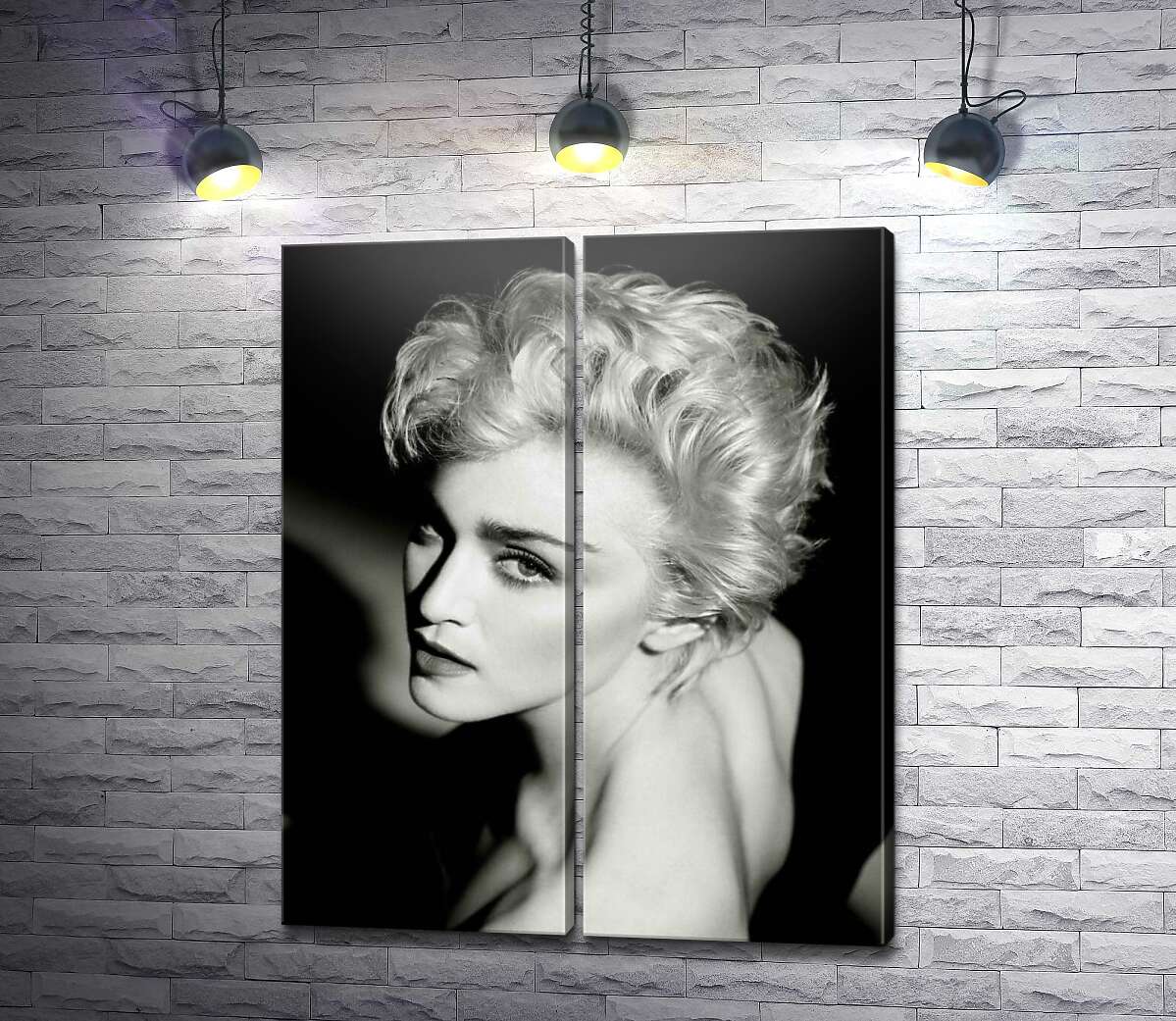 модульна картина Чарівна Мадонна на чорно-білій фотографії