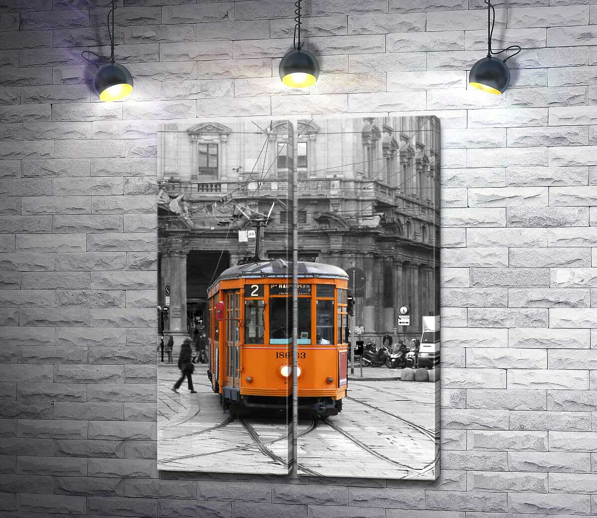 модульна картина Помаранчевий трамвай на старовинній вулиці