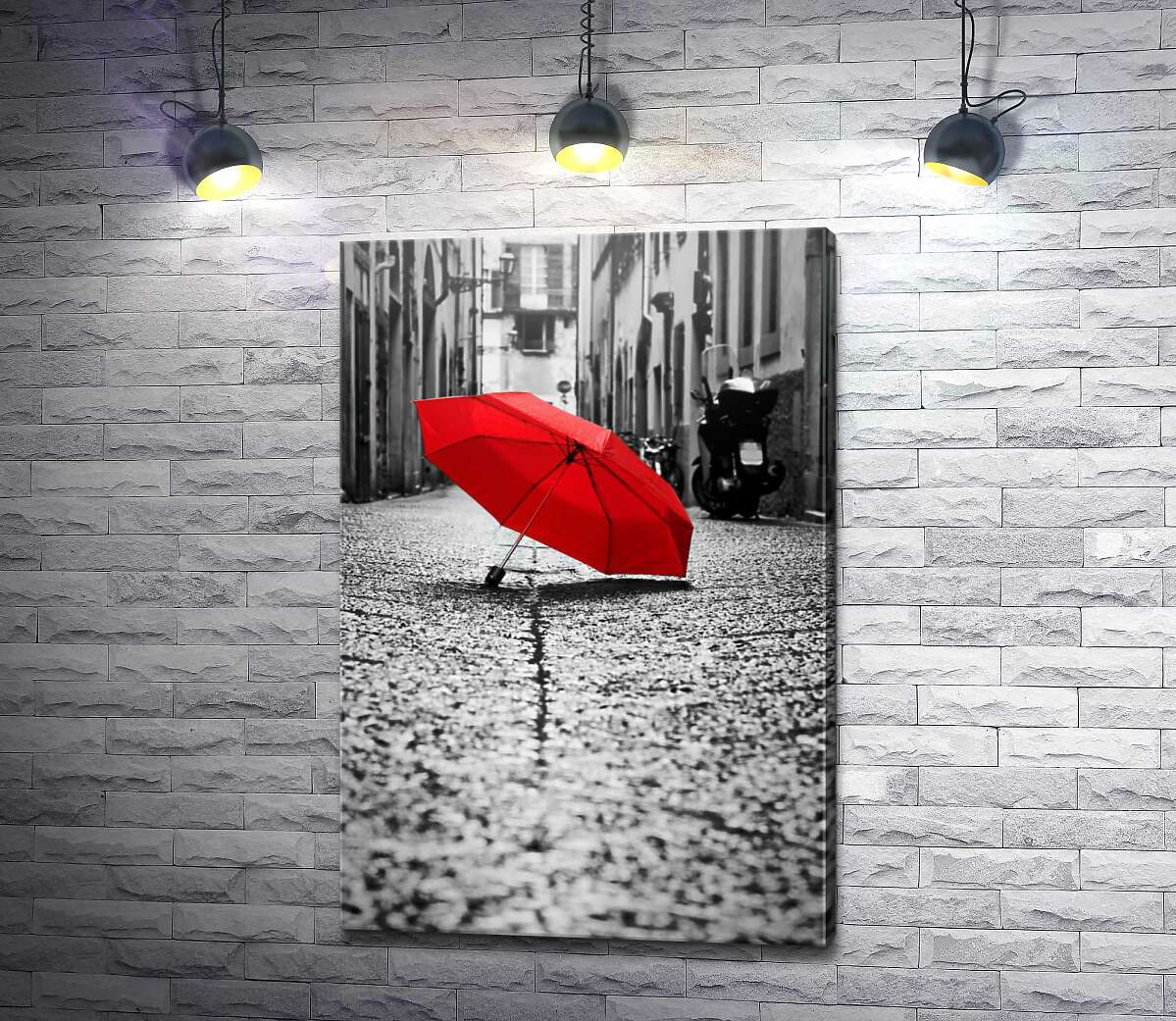картина Красный зонтик на мокрой улочке