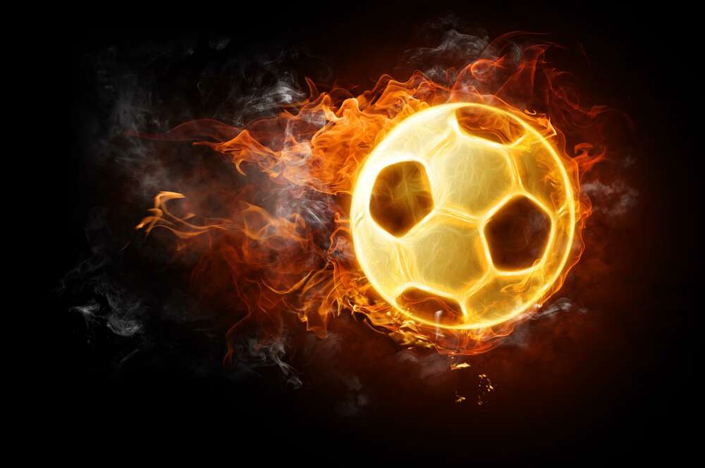 картина-постер Футбольный мяч в огне