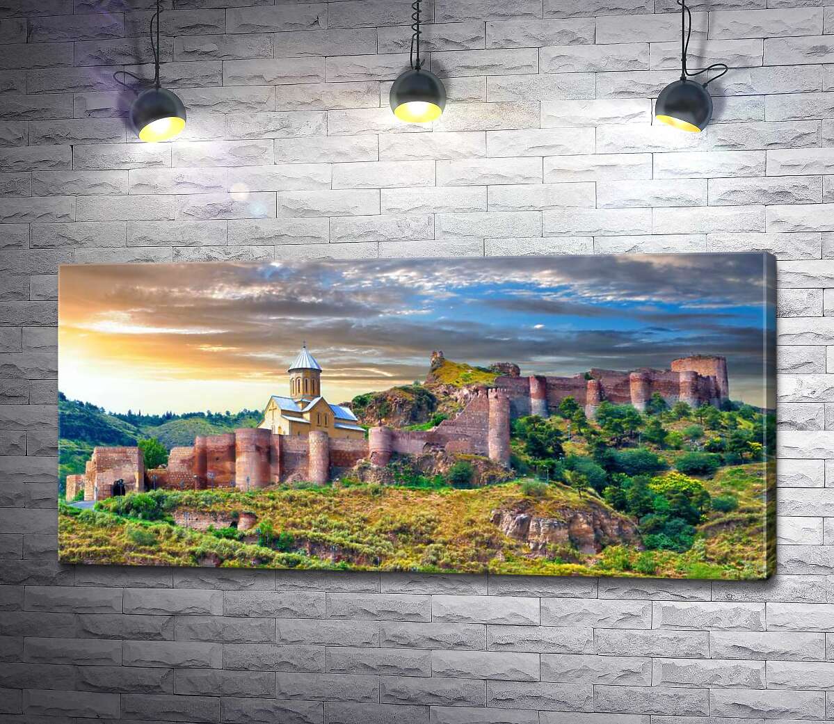 картина Мальовничий схід сонця над давньою фортецею Нарікала в Тбілісі, Грузія