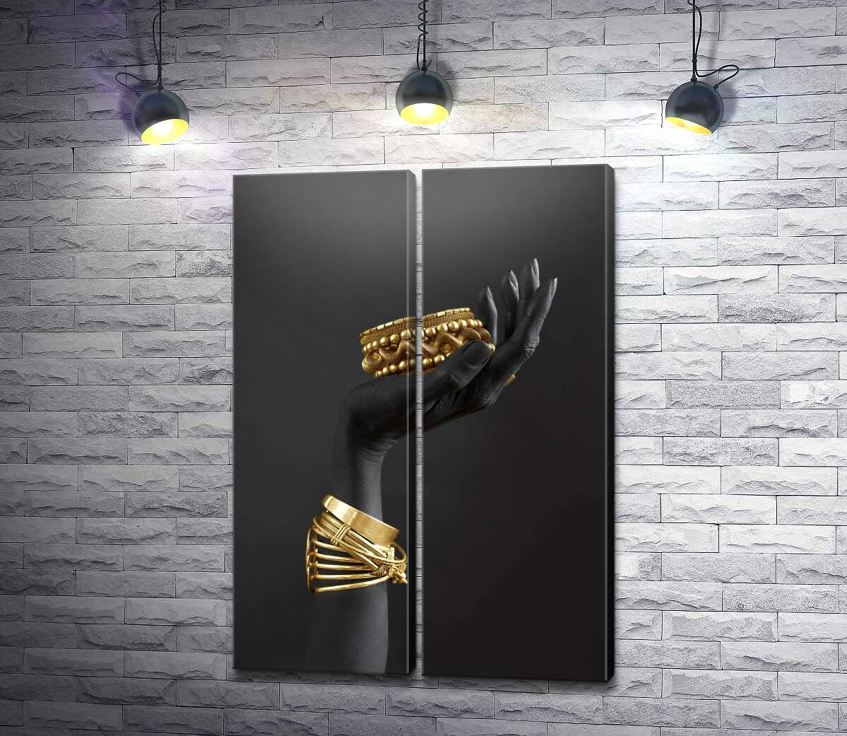 модульна картина Темна рука із золотими прикрасами