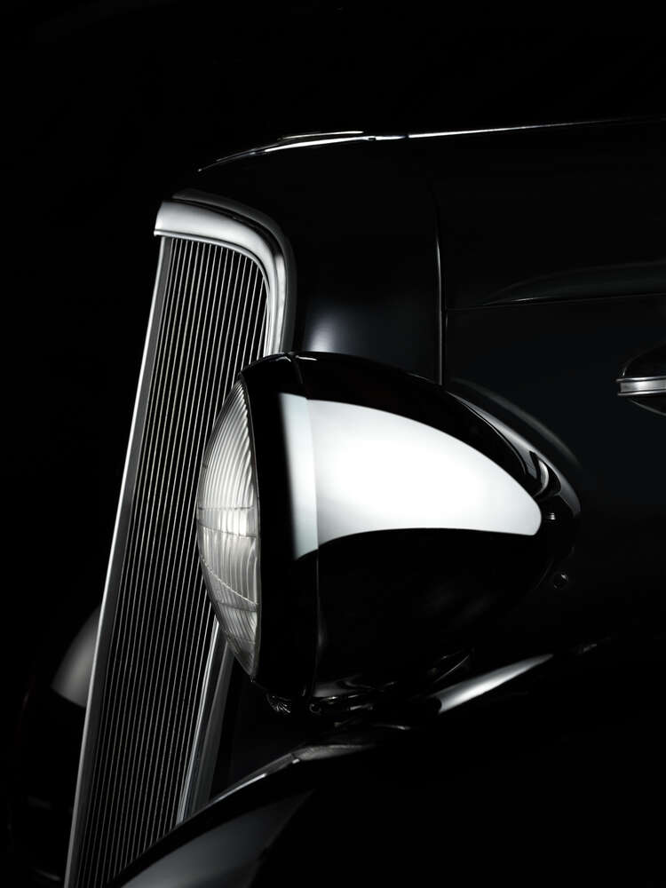 картина-постер Фары черного ретро автомобиля