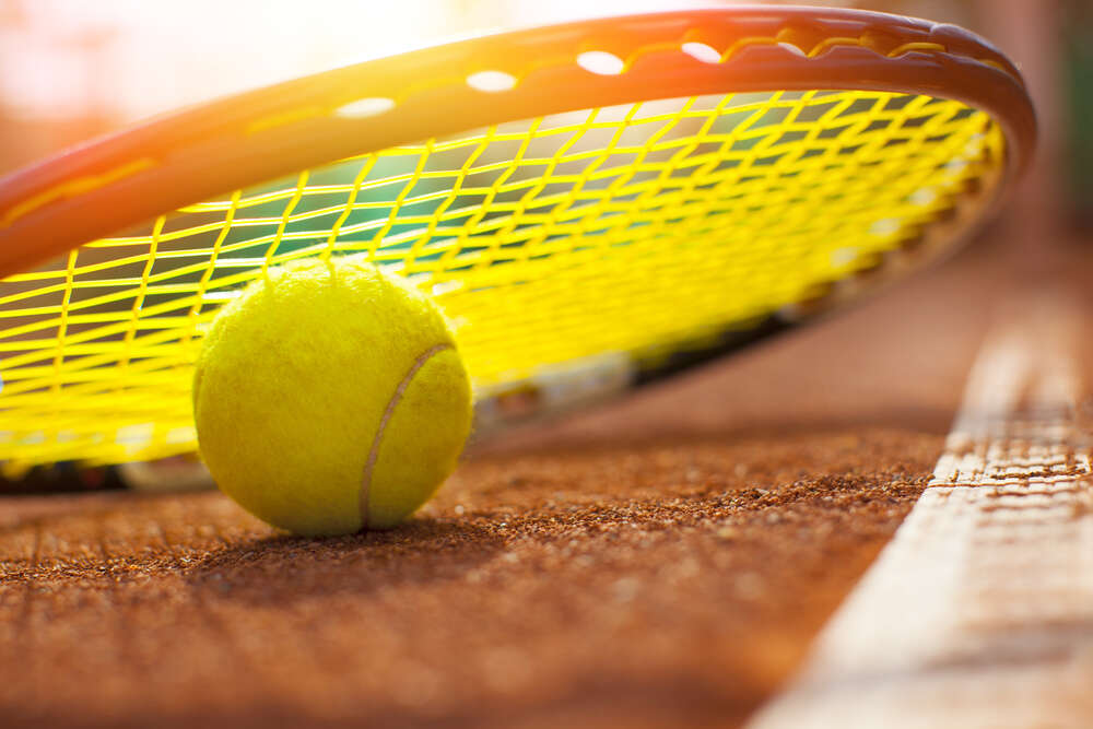 картина-постер Теннисная ракетка и мяч