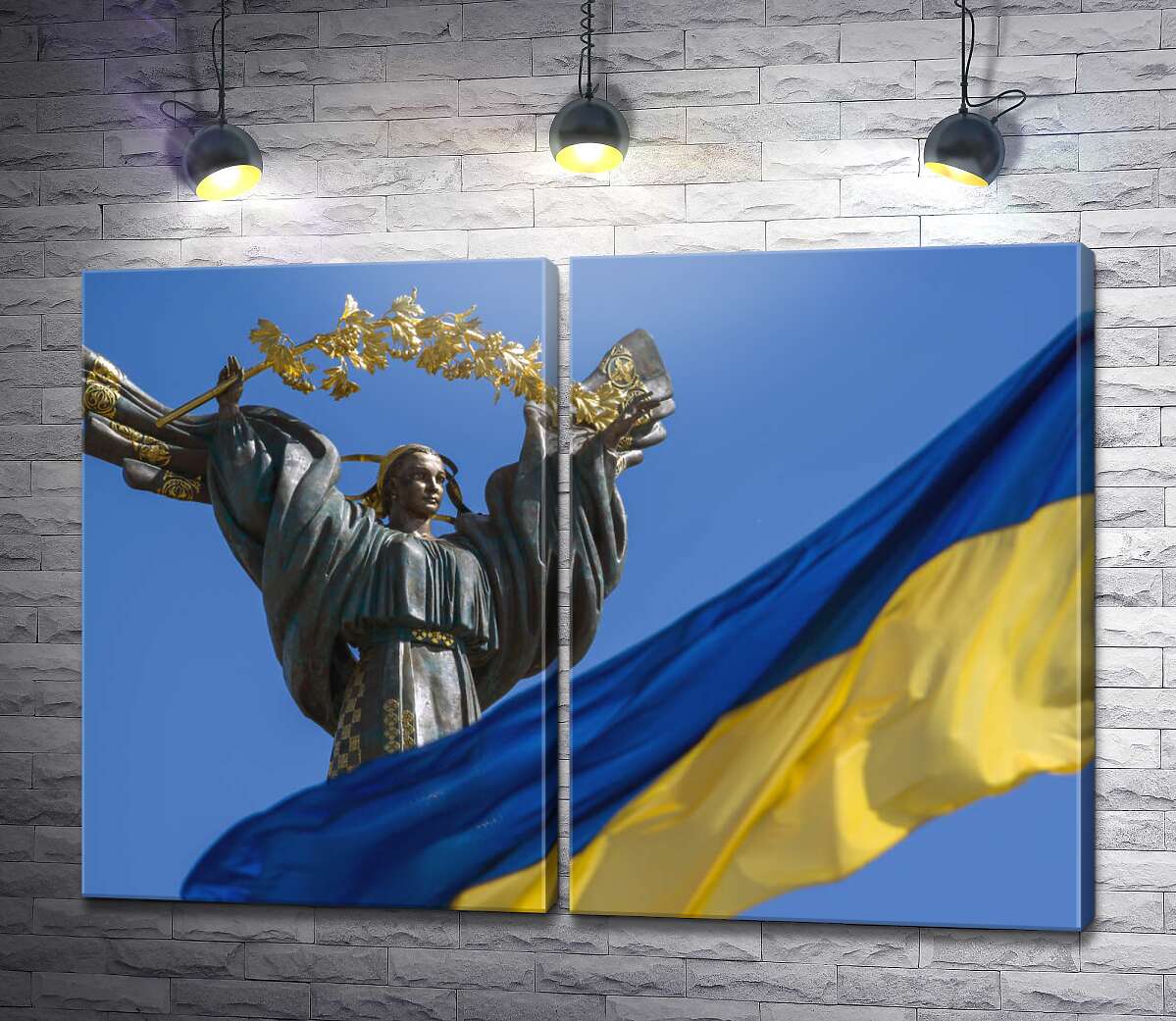 модульная картина Флаг Украины на фоне Монумента Независимости
