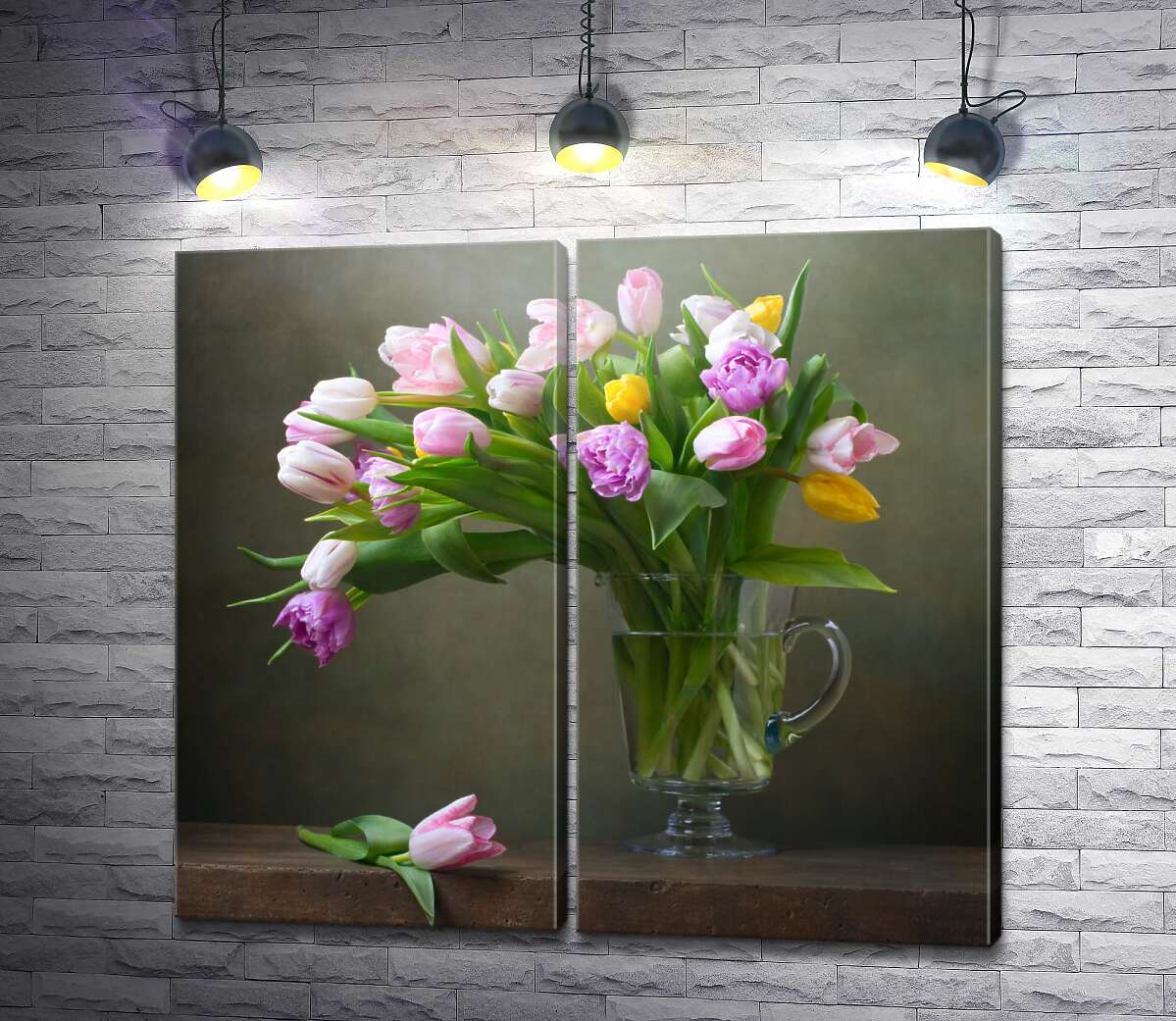 модульная картина Свежий букет тюльпанов в стакане