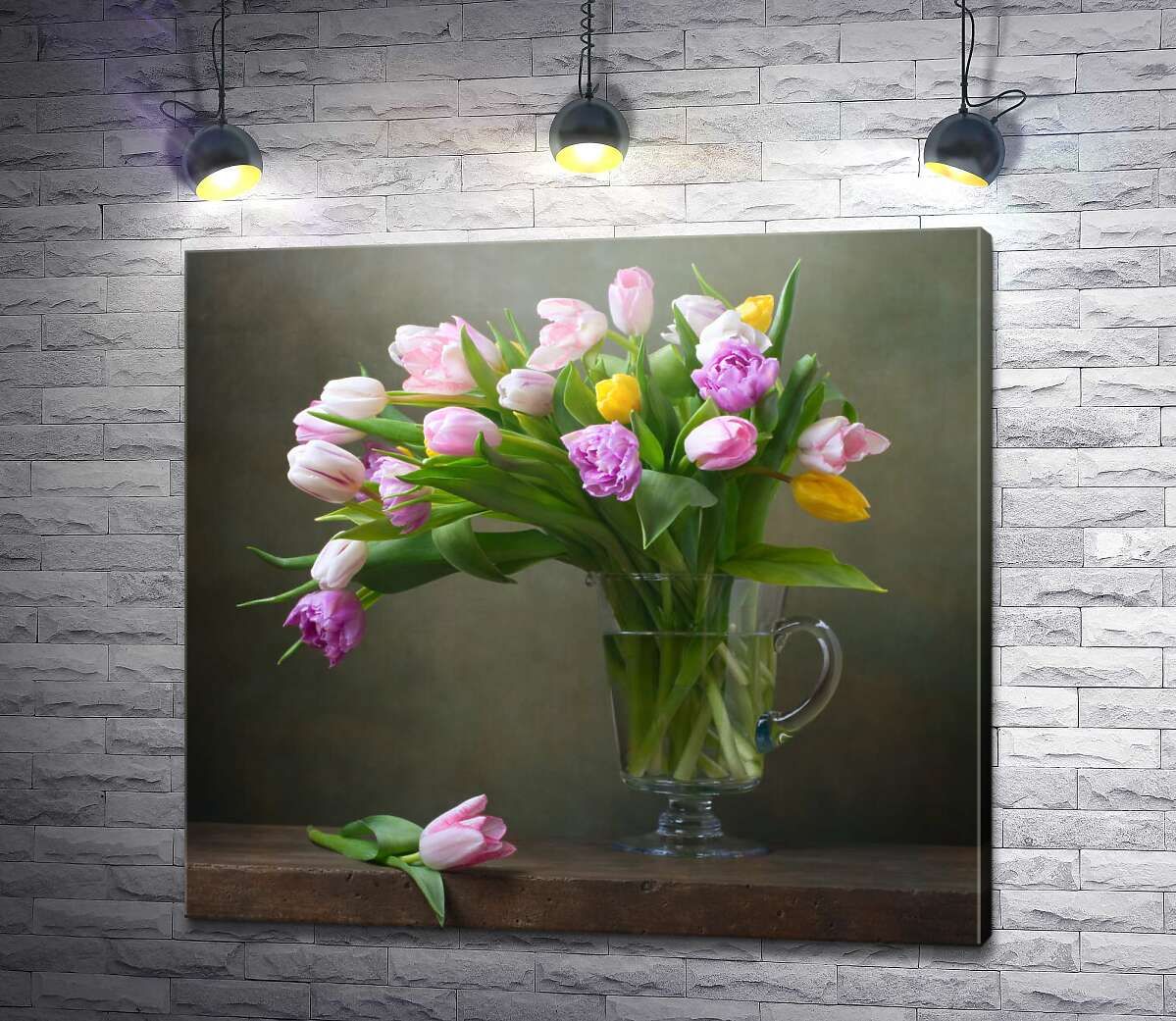 картина Свіжий букет тюльпанів у склянці