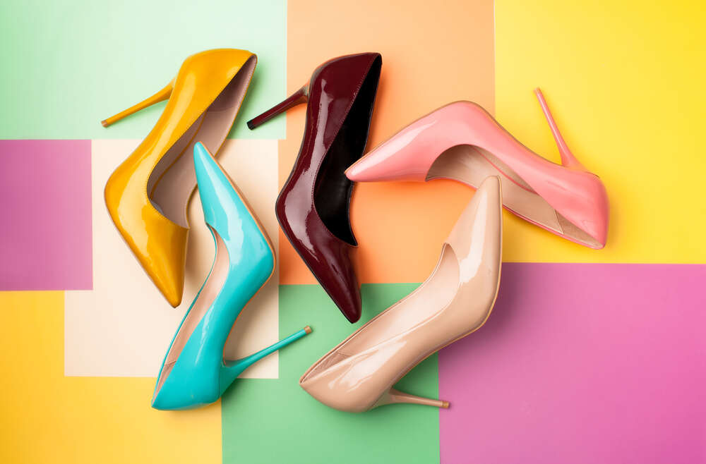 картина-постер Разноцветные женские туфли на шпильке