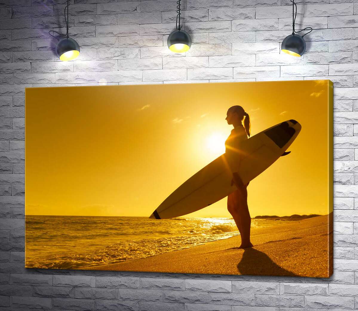 картина Дівчина серфер на березі океану з дошкою