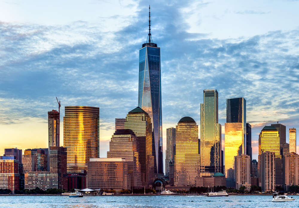 картина-постер Панорама на архитектуру Нью Йорка в золотистых лучах заката
