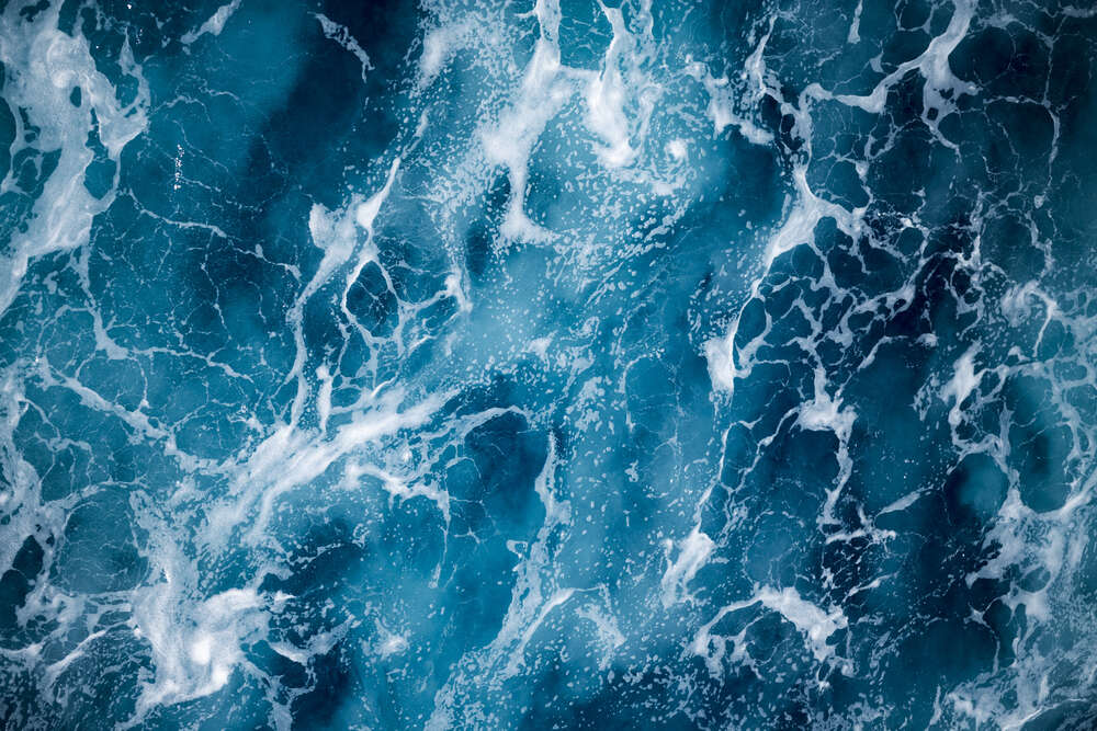 картина-постер Темно-сині глибини бурхливого моря