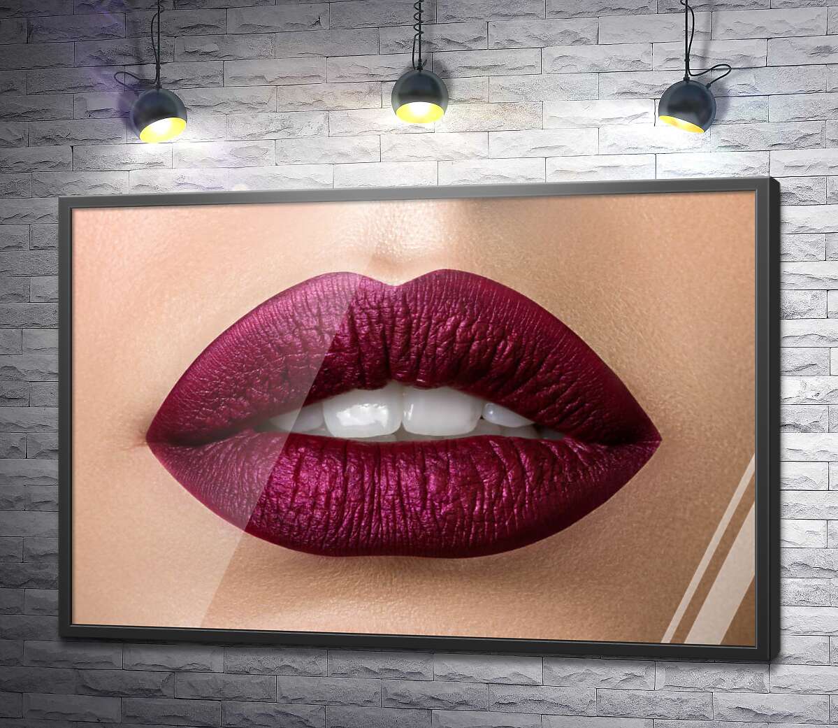 постер Соковито-пурпурні жіночі губи