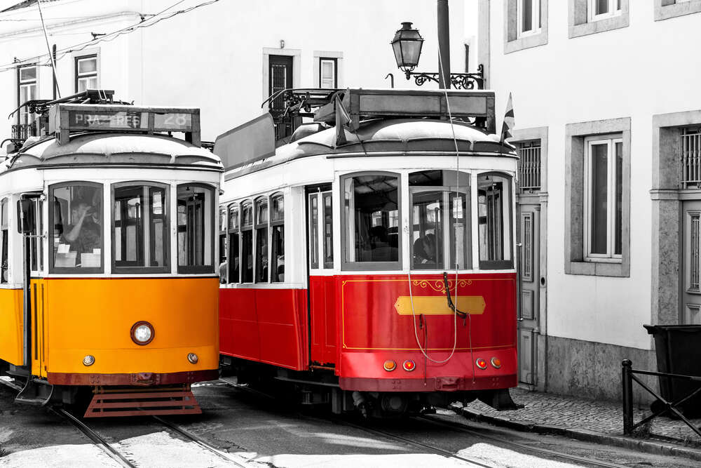картина-постер Красный и желтый ретро трамваи