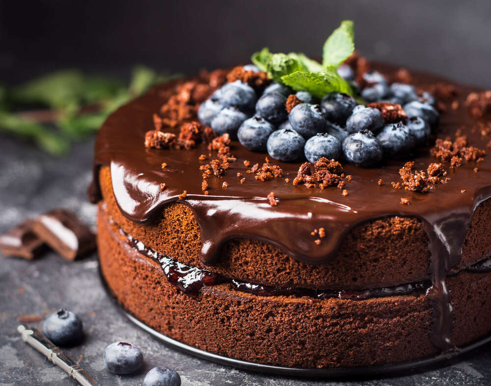 картина-постер Шоколадный торт с голубикой